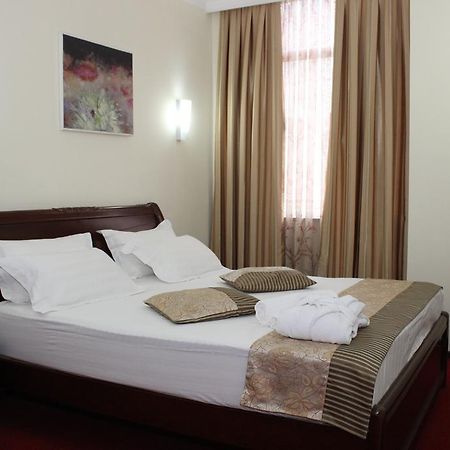 Hotel Vanilla Batoumi Chambre photo
