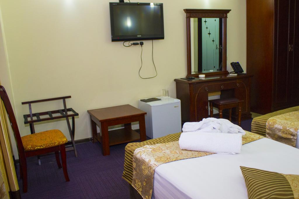 Hotel Vanilla Batoumi Chambre photo