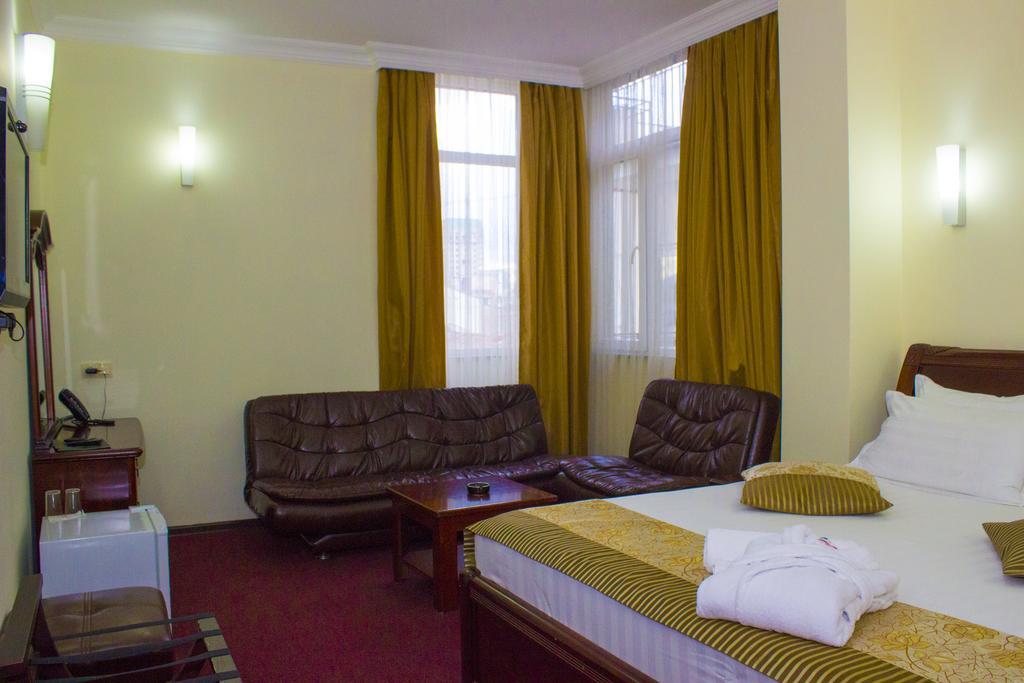 Hotel Vanilla Batoumi Chambre photo