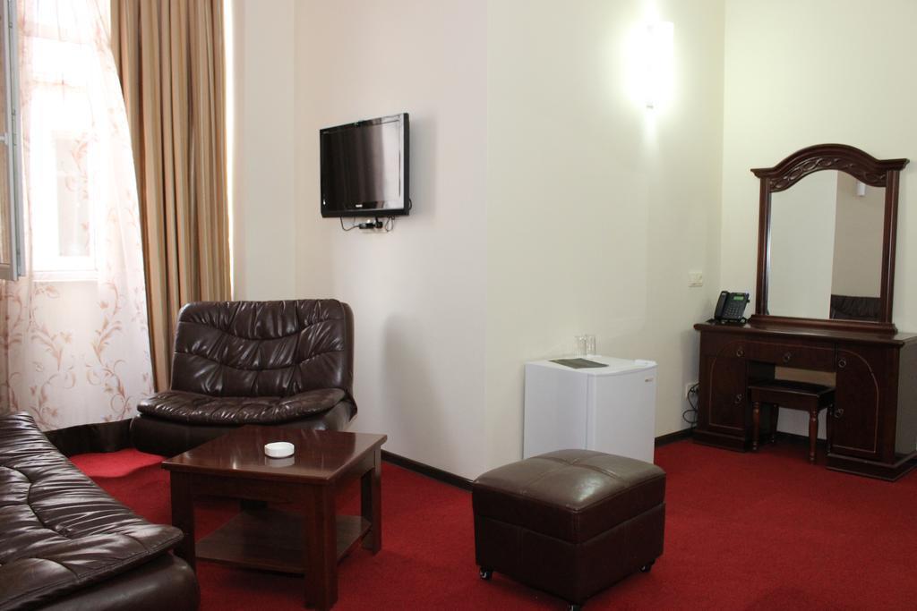 Hotel Vanilla Batoumi Chambre photo