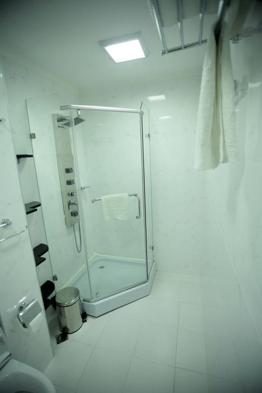 Hotel Vanilla Batoumi Extérieur photo
