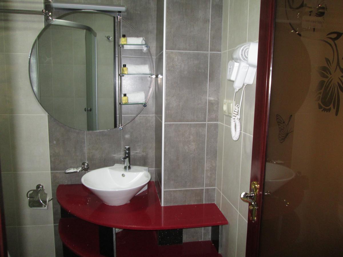 Hotel Vanilla Batoumi Extérieur photo